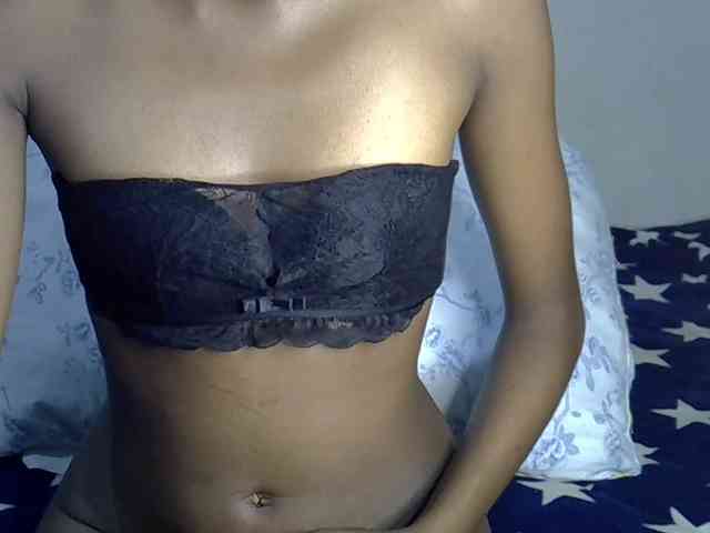 SexyJoan254 webcam