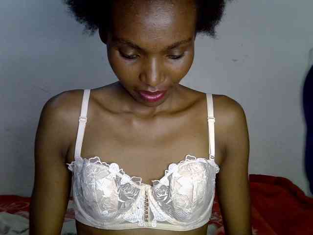 SexyJoan254 webcam