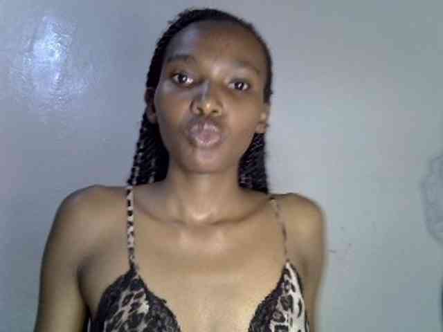 SexyJoan254 webcam