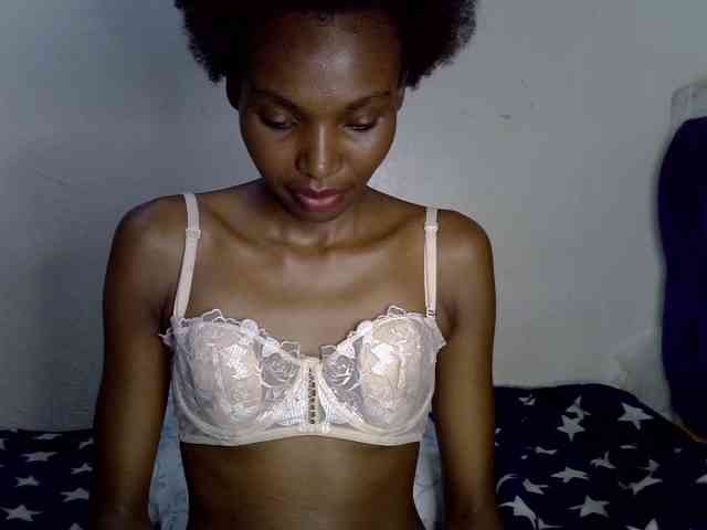 SexyJoan254 webcam