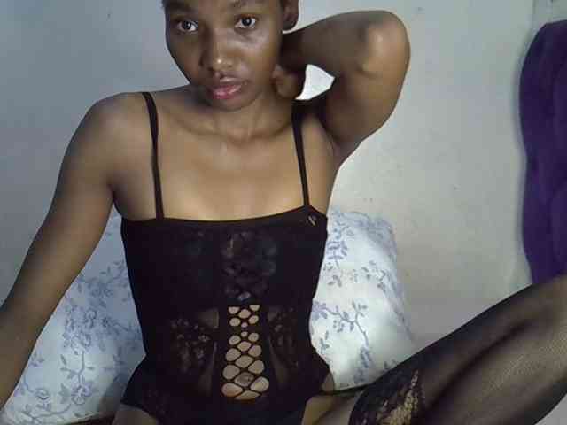 SexyJoan254 webcam