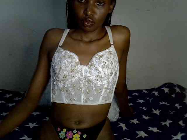 SexyJoan254 webcam
