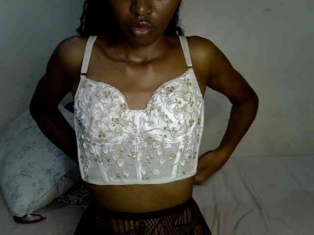 SexyJoan254 webcam