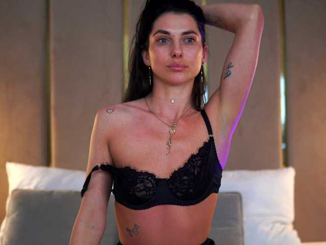 misssophiie live show