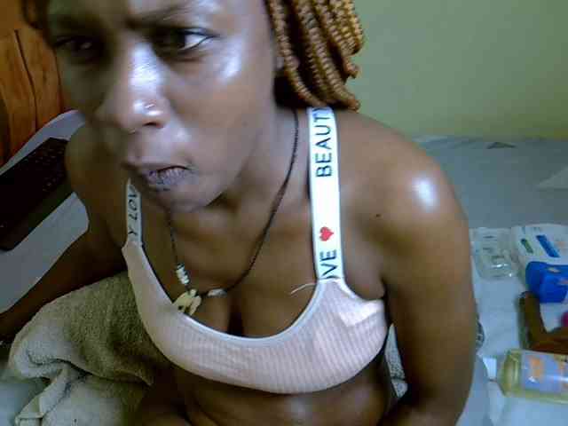 Pearl-petite webcam