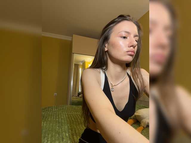 MilkaCrystall01 live cam on BongaCams