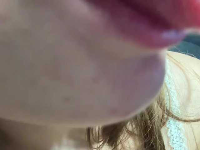 MilkaCrystall01 live cam on BongaCams