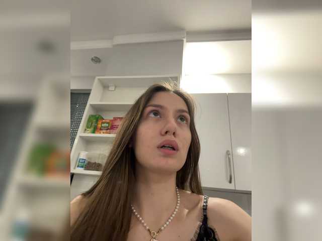 MilkaCrystall01 live cam on BongaCams