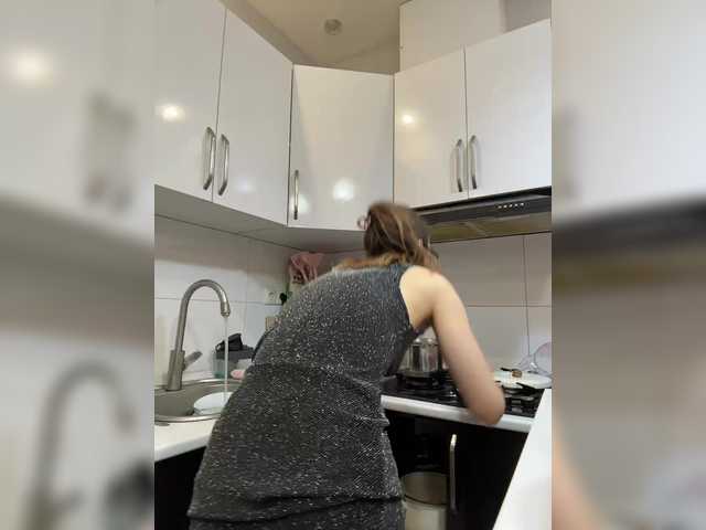 MilkaCrystall01 live cam on BongaCams