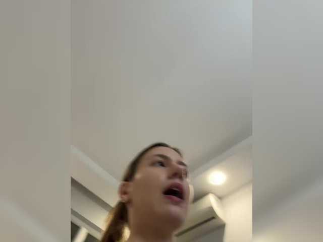 MilkaCrystall01 live cam on BongaCams