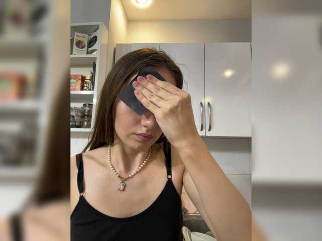 MilkaCrystall01 live cam on BongaCams