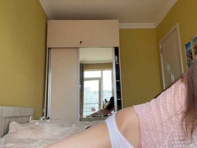 MilkaCrystall01 live cam on BongaCams