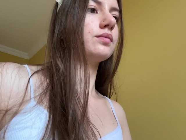 MilkaCrystall01 live cam on BongaCams