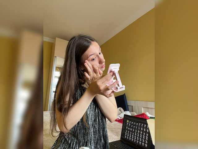 MilkaCrystall01 live cam on BongaCams