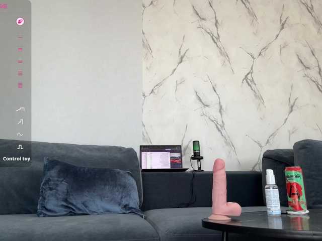 MilkaCrystall01 live cam on BongaCams