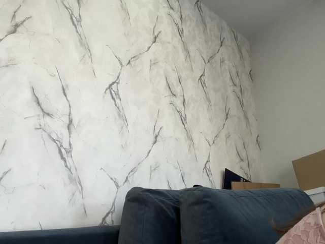 MilkaCrystall01 live cam