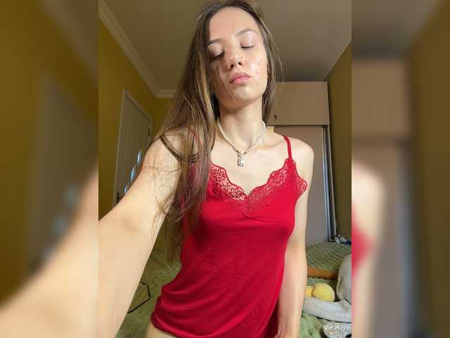 MilkaCrystall01 live cam on BongaCams
