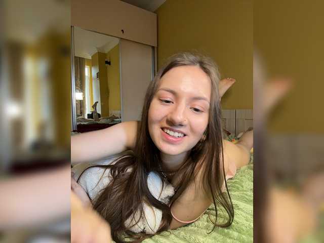 MilkaCrystall01 live cam on BongaCams