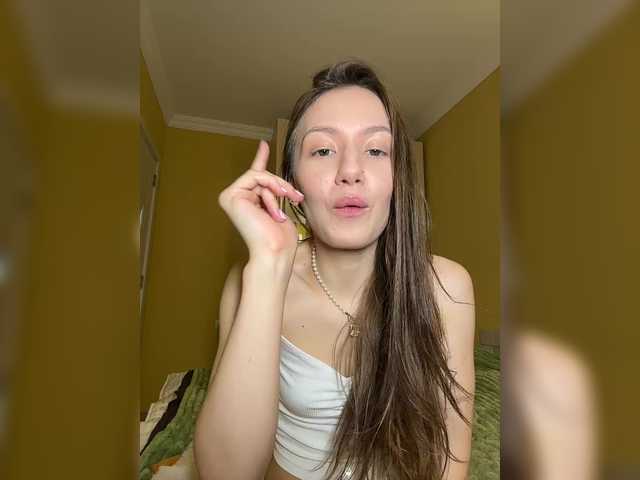 MilkaCrystall01 live cam on BongaCams