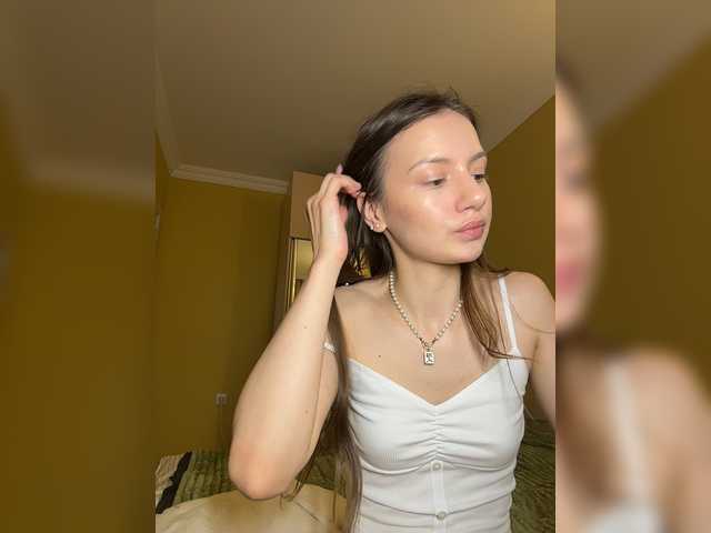 MilkaCrystall01 live cam on BongaCams