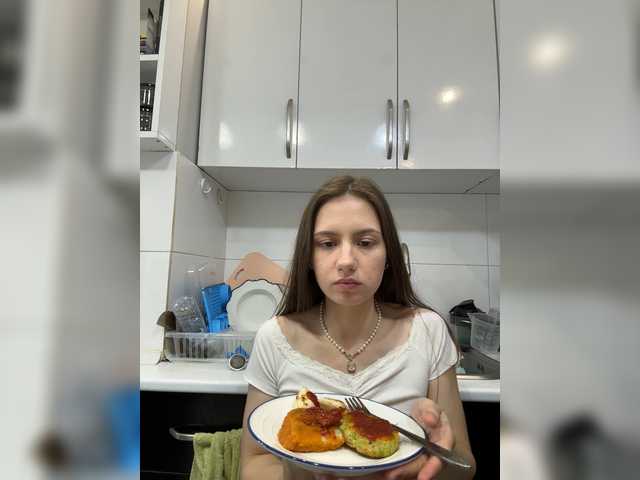 MilkaCrystall01 live cam on BongaCams