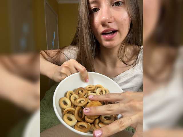 MilkaCrystall01 live cam on BongaCams