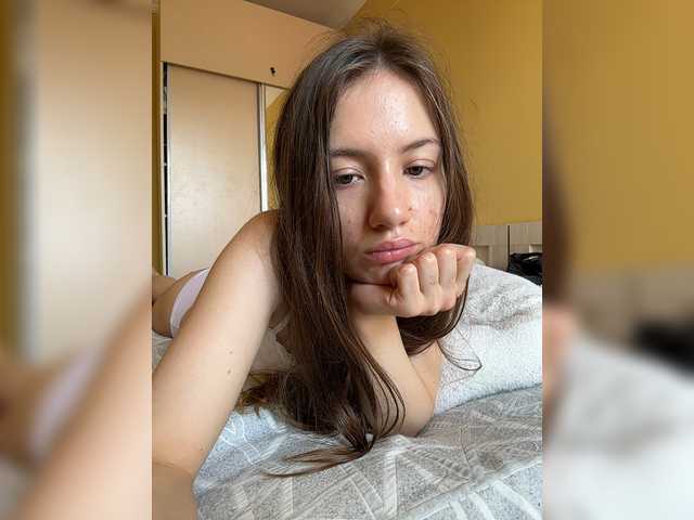 MilkaCrystall01 live cam on BongaCams
