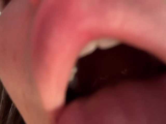 MilkaCrystall01 live cam on BongaCams
