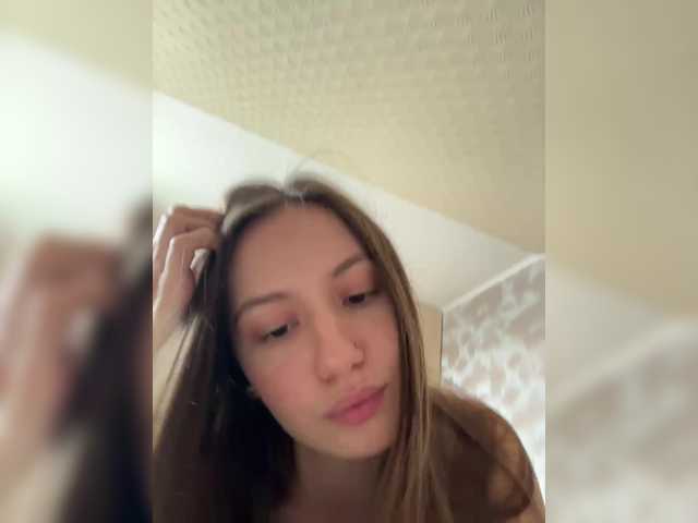 MilkaCrystall01 live cam on BongaCams