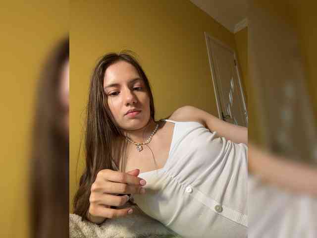 Milka_Crystal webcam