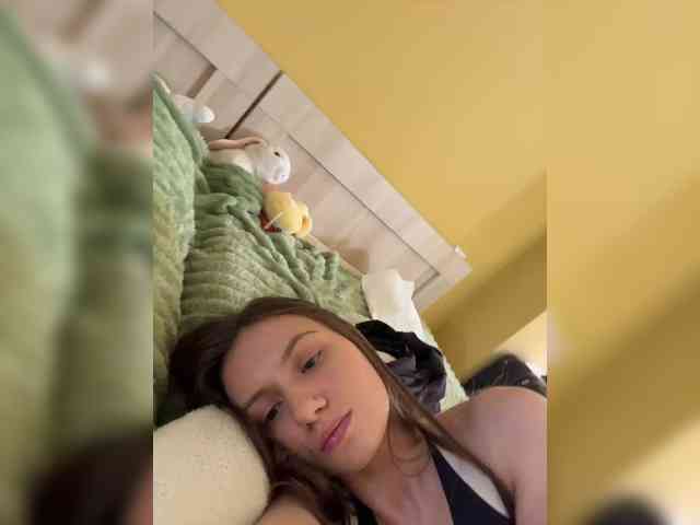 Milka_Crystal webcam
