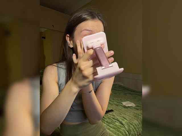 Milka_Crystal webcam