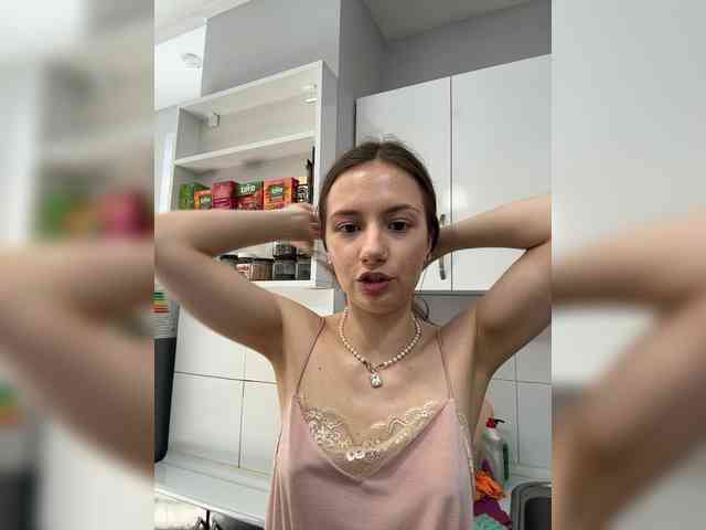 Milka_Crystal webcam