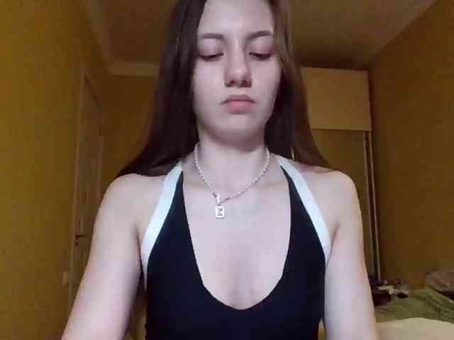 MilkaCrystal01 webcam