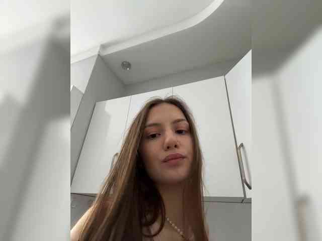 Milka_Crystal webcam