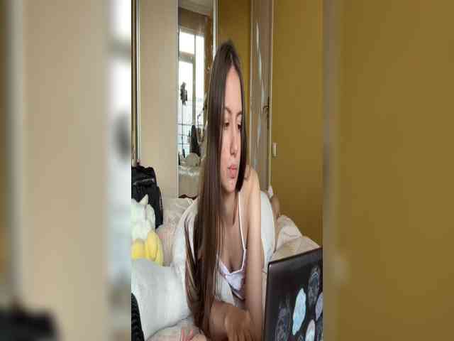 Milka_Crystal webcam