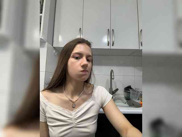 Milka_Crystal webcam