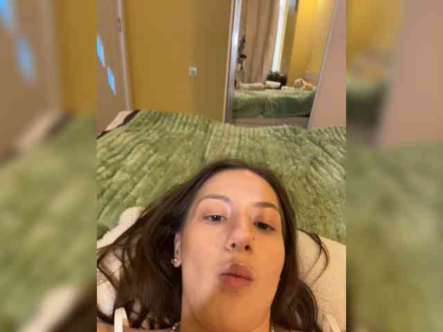 Milka_Crystal webcam