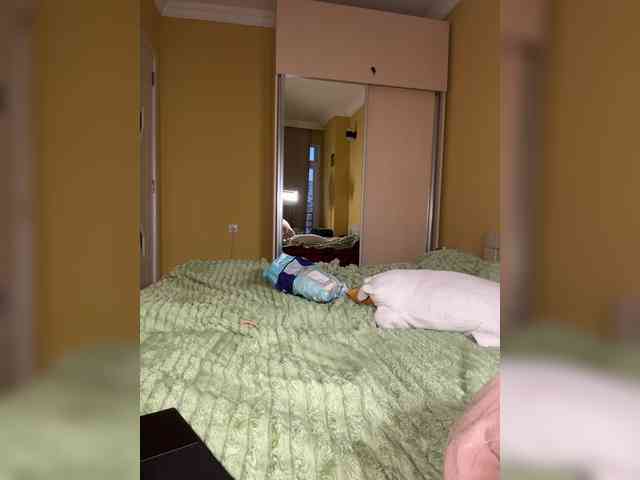 Milka_Crystal webcam
