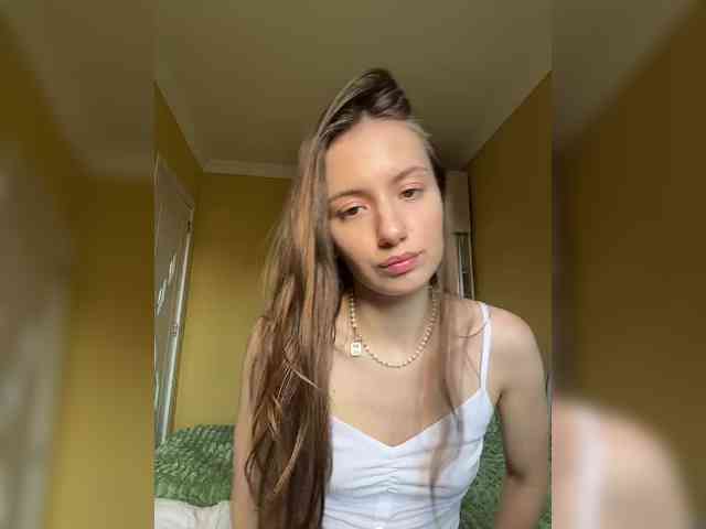 Milka_Crystal webcam