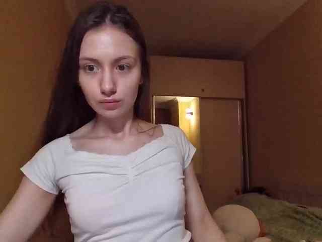 MilkaCrystal01 webcam