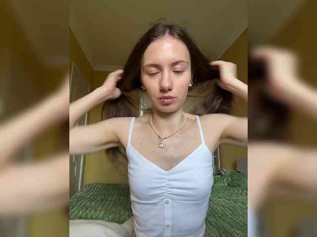Milka_Crystal webcam