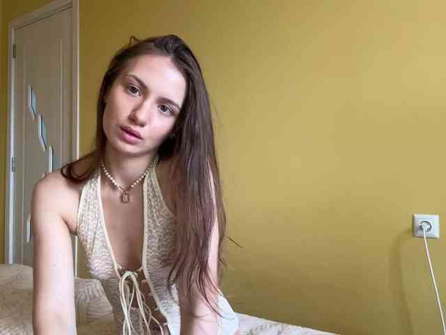 Milka_Crystal webcam