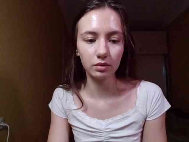 MilkaCrystal01 webcam