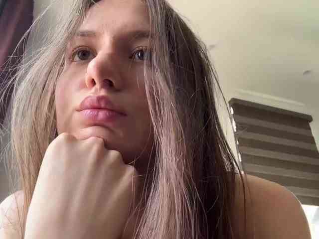 Milka_Crystal webcam