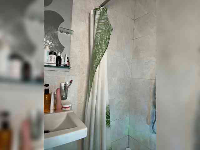 Milka_Crystal webcam