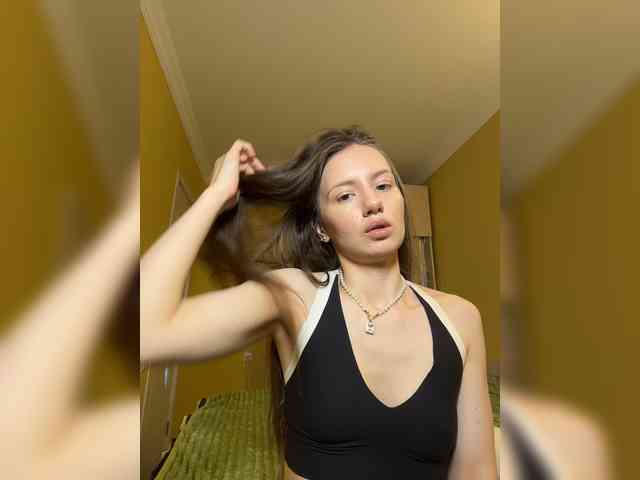 Milka_Crystal webcam