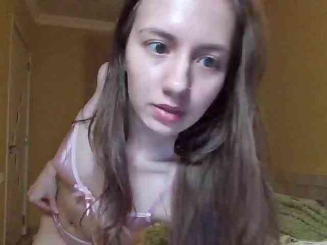 MilkaCrystal01 webcam