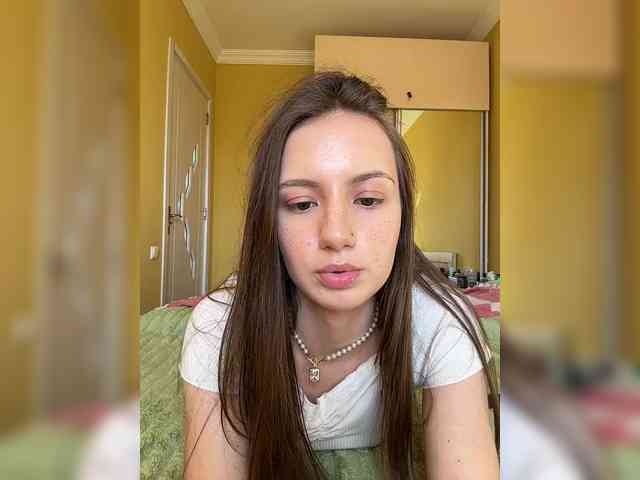 Milka_Crystal webcam