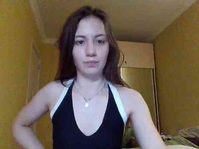 MilkaCrystal01 webcam